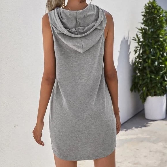 SHEIN Sleeveless Dress with Hood - Picture 2 of 6